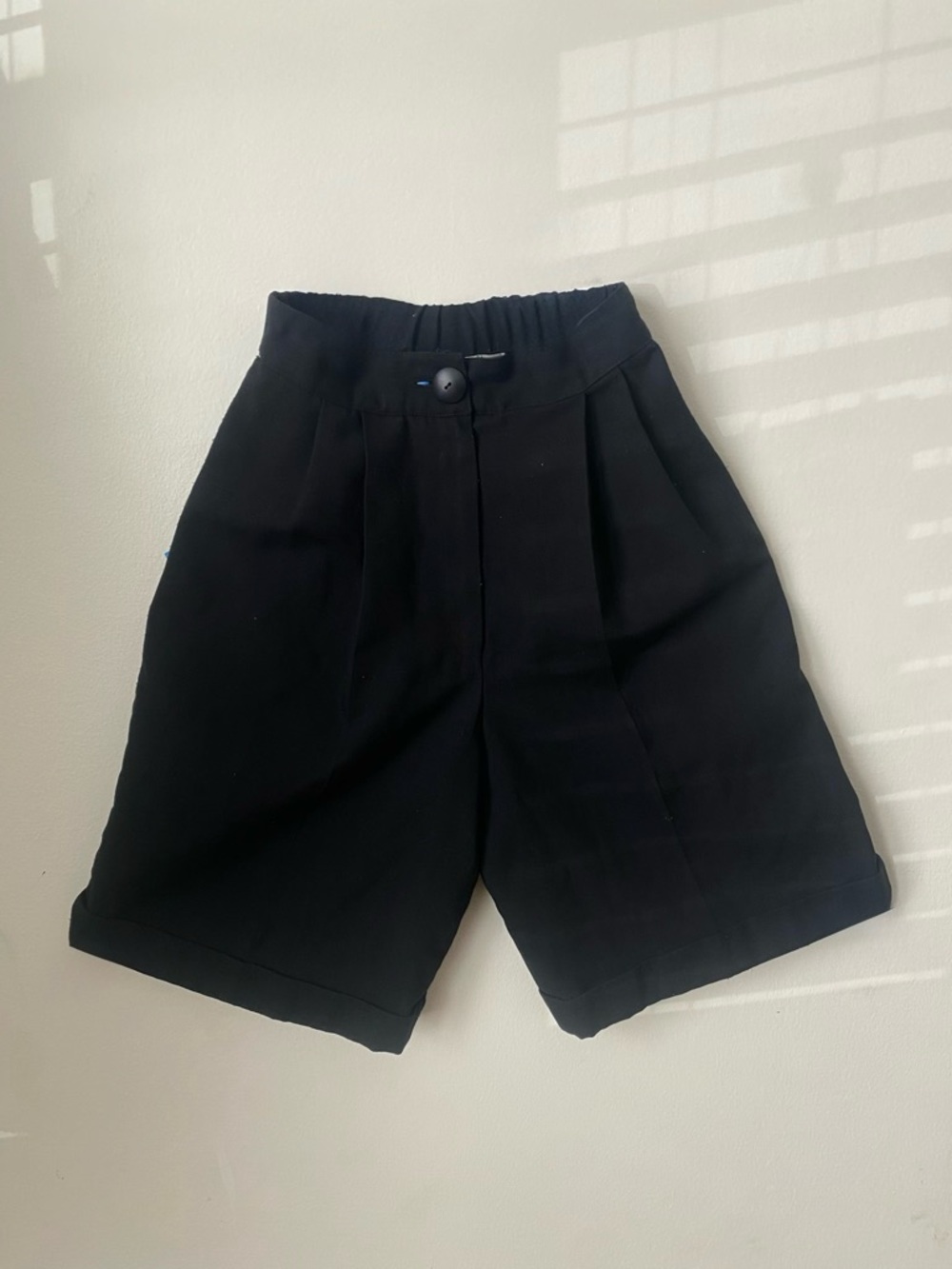 Caron Components Vintage Black Tailored Wide Leg Shorts with Pleat Front